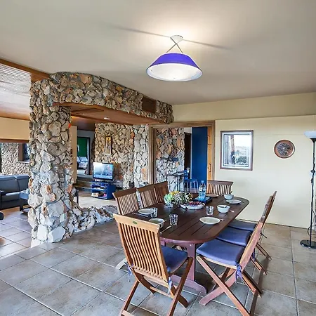 Foothills, Exquisite 5bdr With Pool And Stunning Views וילה